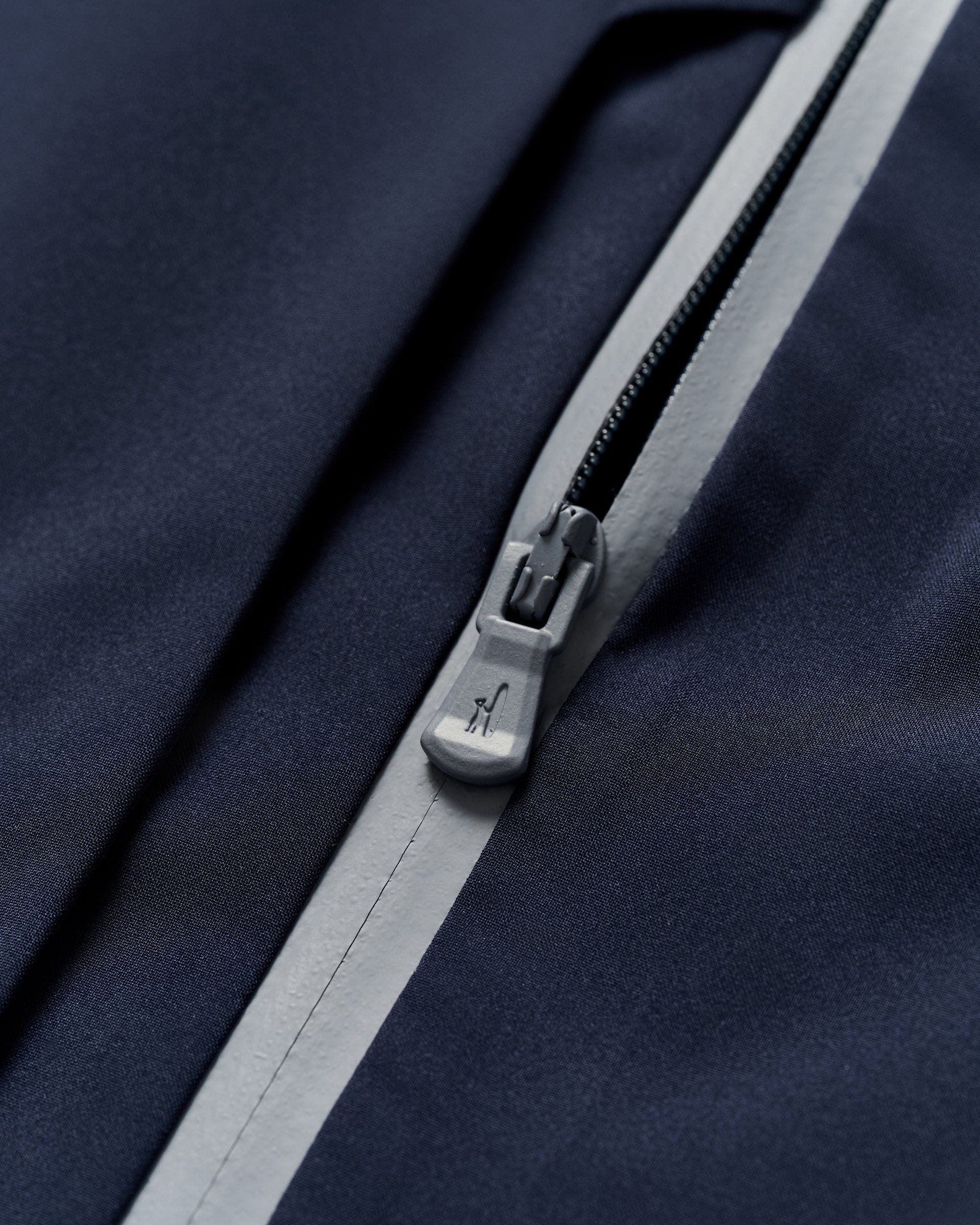 Stealth Stowable Short Sleeve Rain Jacket - Image 12