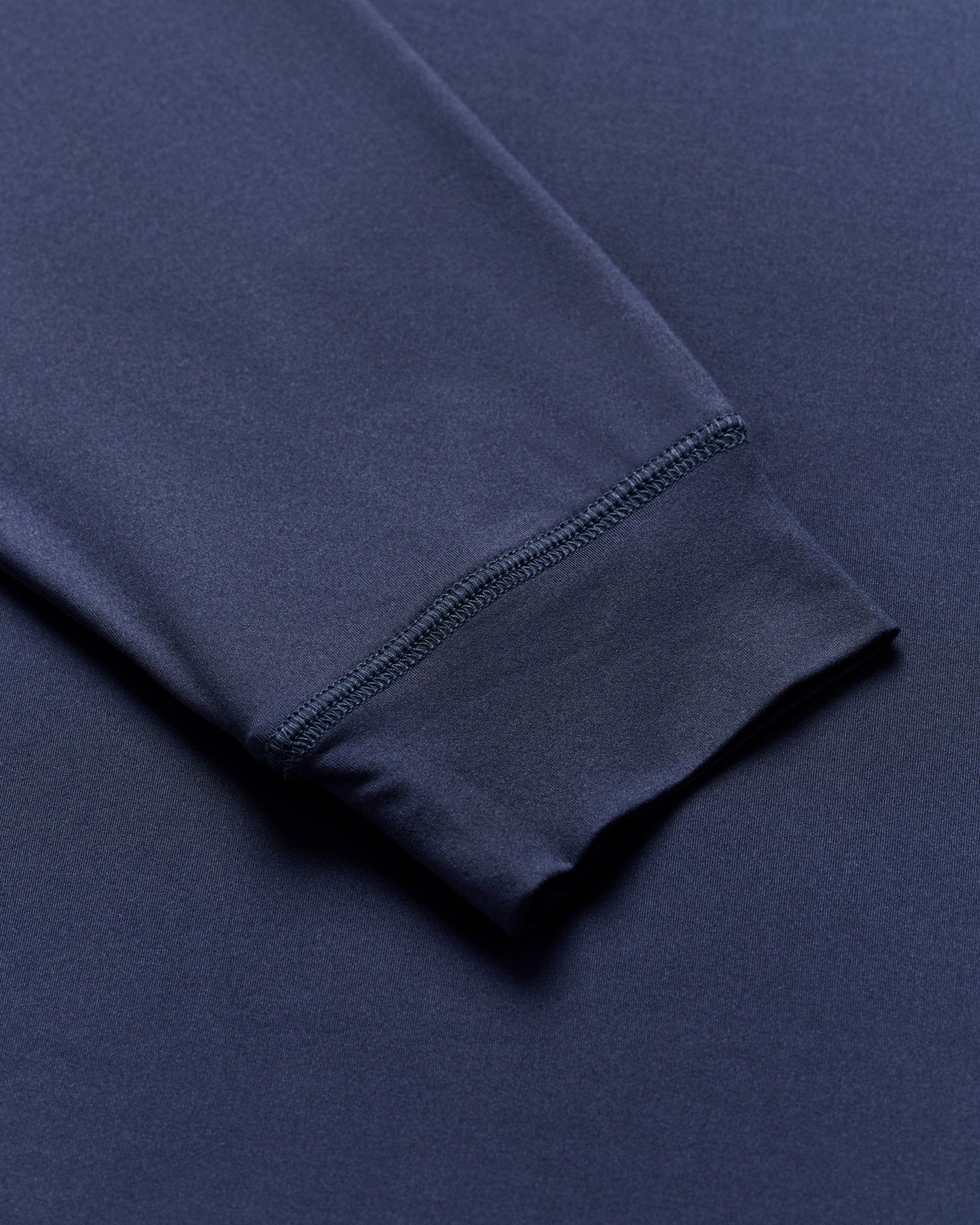 Talon Featherweight Performance Hoodie - Image 8